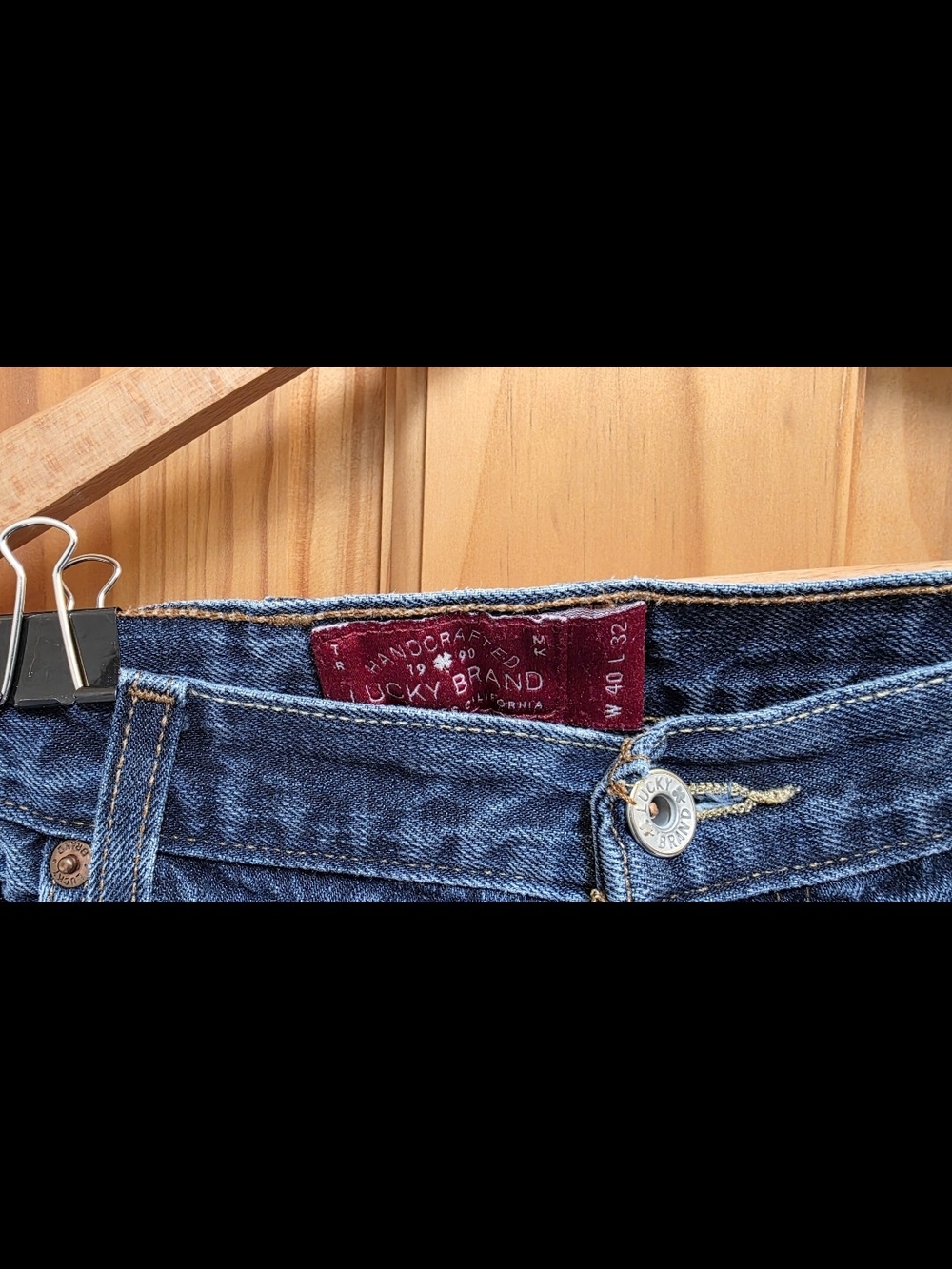 Lucky Brand Men's Medium Blue Relaxed Jeans - Picture 2 of 3